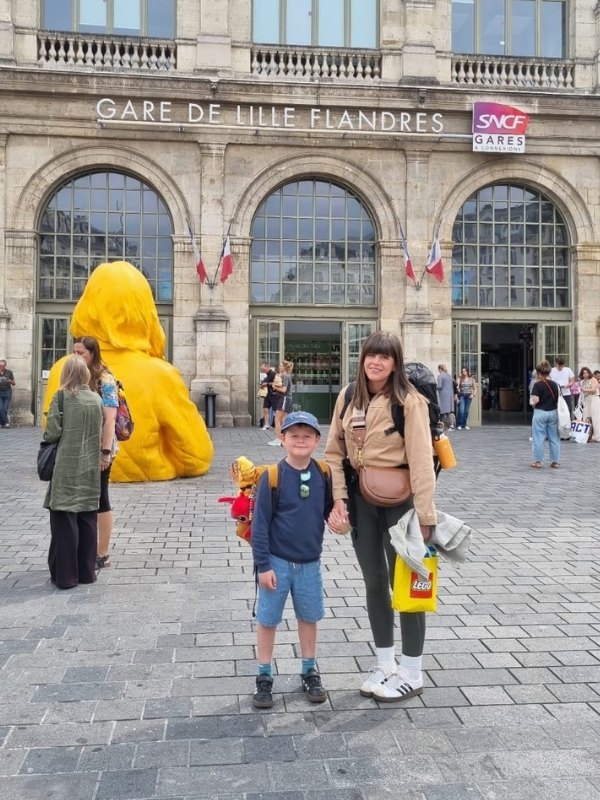 Mum and son in Lille.